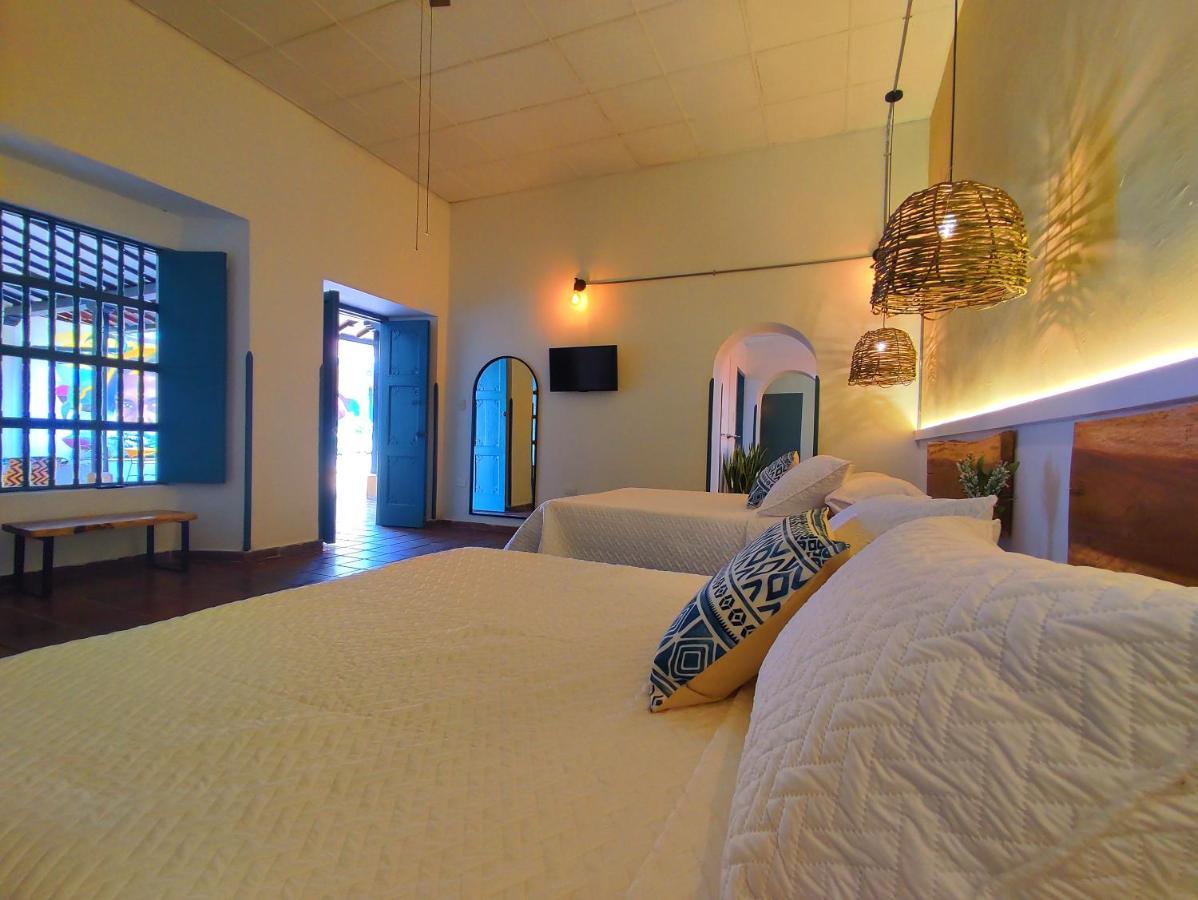 Trip Monkey Giron Hotell Exteriör bild