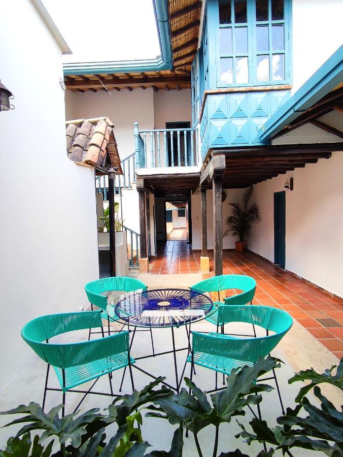 Trip Monkey Giron Hotell Exteriör bild